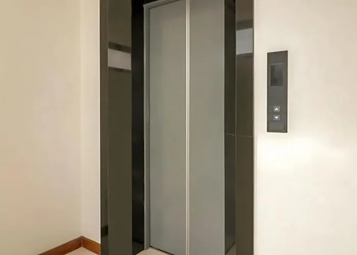 호텔 Premier Place
